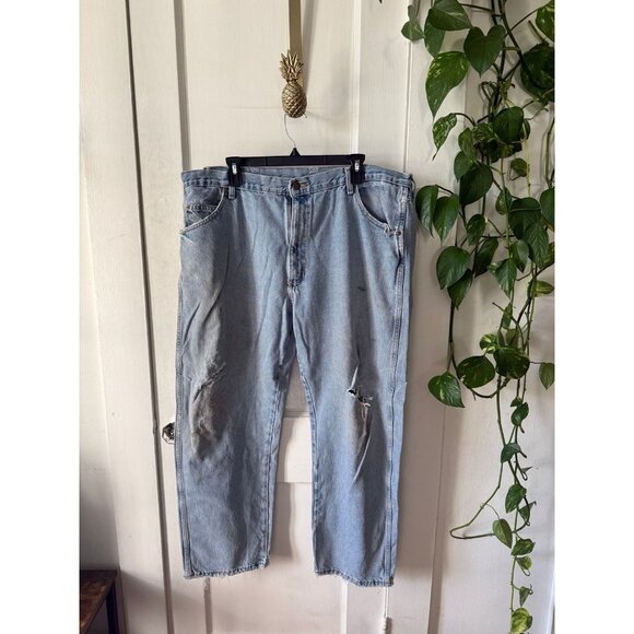 Wrangler men’s size 42 X 30 blue distressed jeans - Picture 1 of 12